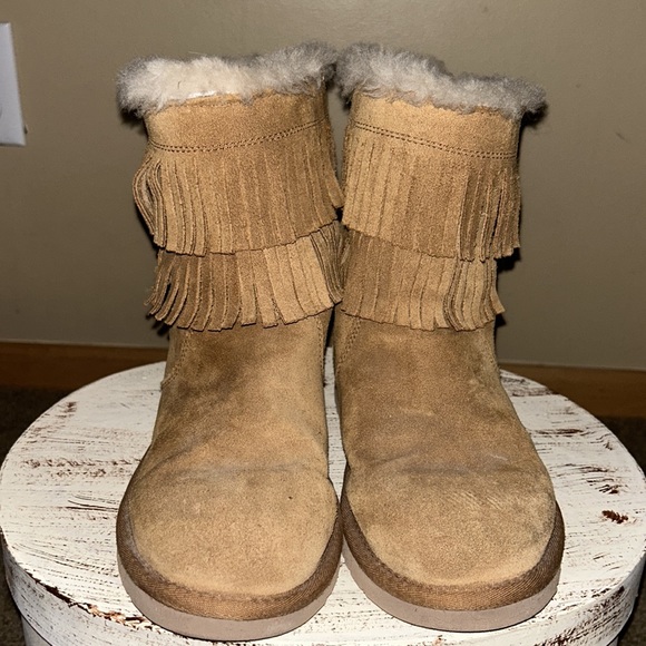 UGG Scarlette Fringe Boot - Picture 2 of 8